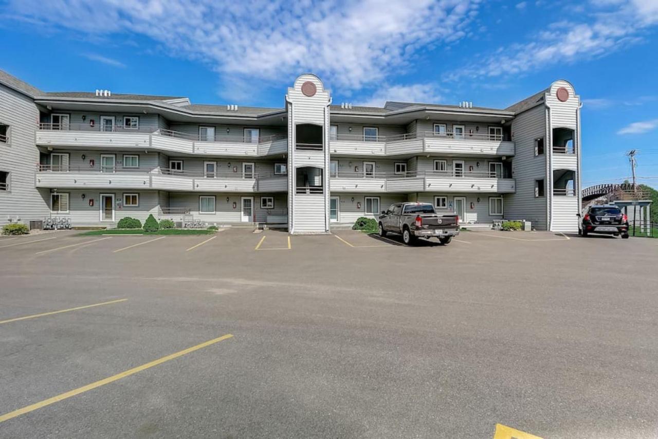 Brown Family Condo For Families Golf Trips And Girls Getaways Wisconsin Dells Esterno foto