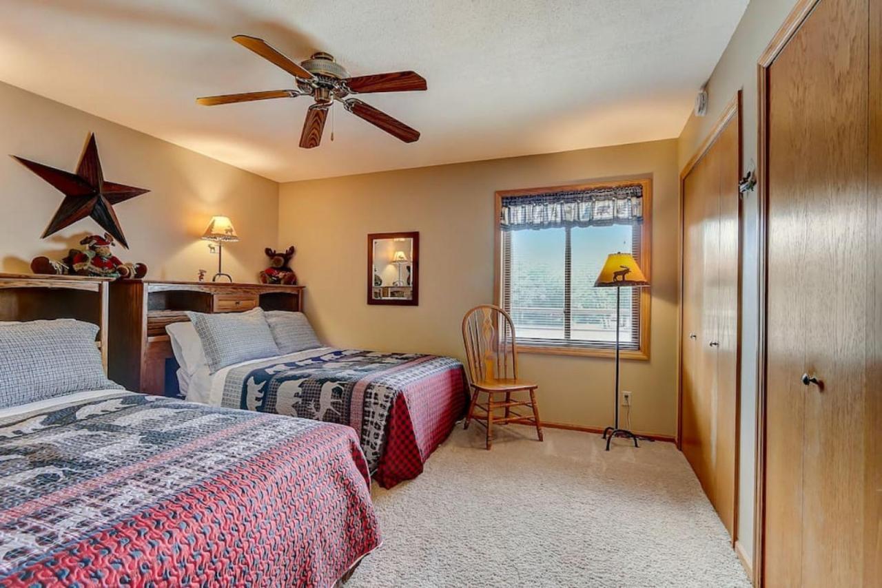 Brown Family Condo For Families Golf Trips And Girls Getaways Wisconsin Dells Esterno foto